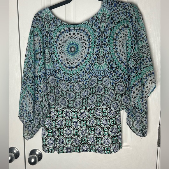 Ruby Rd Beautiful and Unique Blouse - Picture 4 of 5